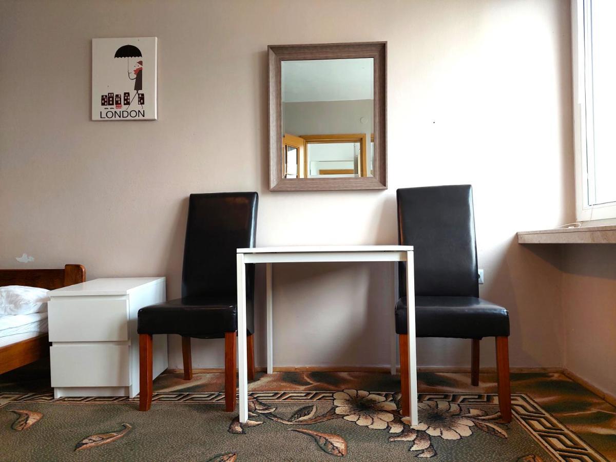 City Center Pitstop Apartment Варшава Екстериор снимка